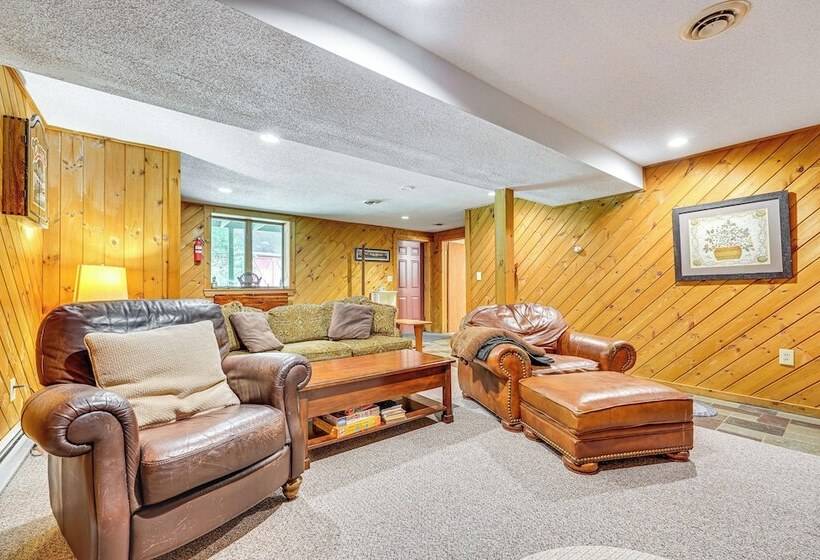 Family Friendly Ludlow Cabin On Lake Pauline!