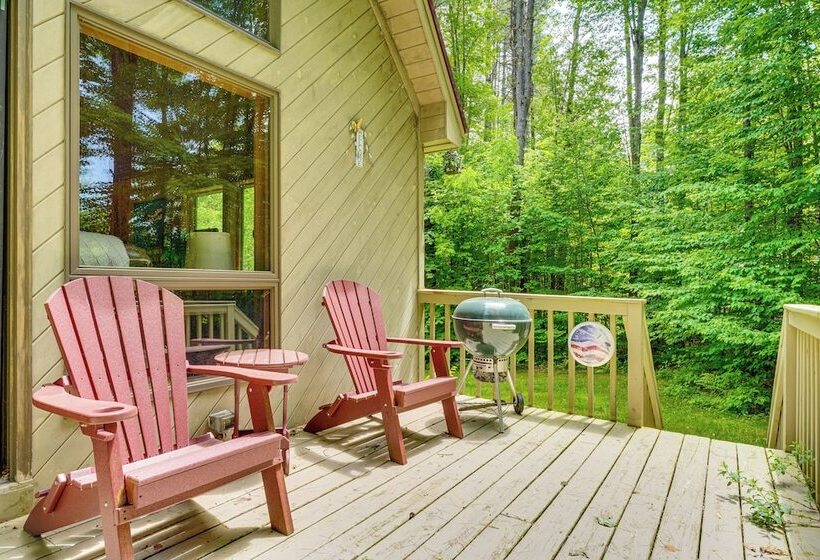 Family Friendly Ludlow Cabin On Lake Pauline!