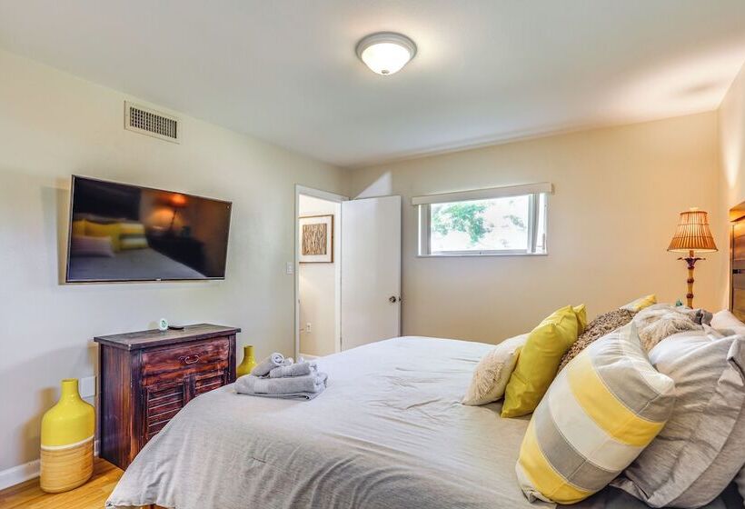 Fort Pierce Home W/ Grill: Half Mi Walk To Beach!