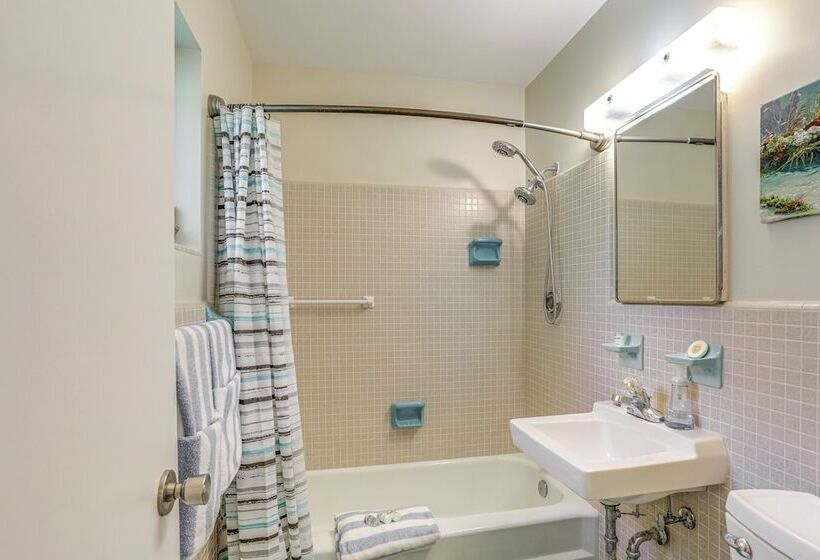 Fort Pierce Home W/ Grill: Half Mi Walk To Beach!