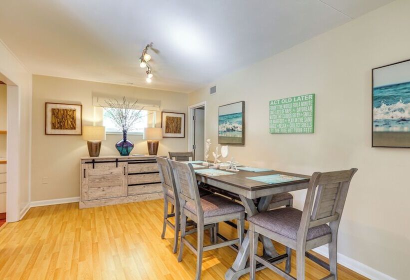 Fort Pierce Home W/ Grill: Half Mi Walk To Beach!