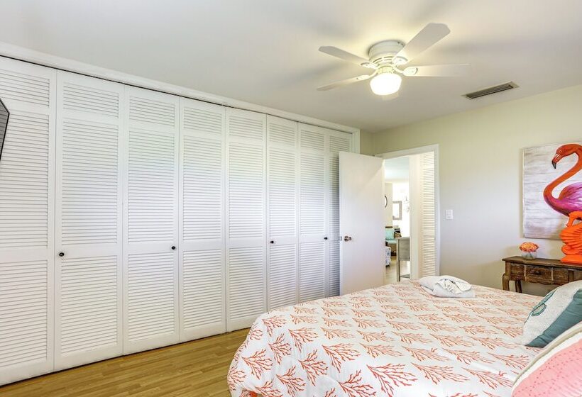 Fort Pierce Home W/ Grill: Half Mi Walk To Beach!