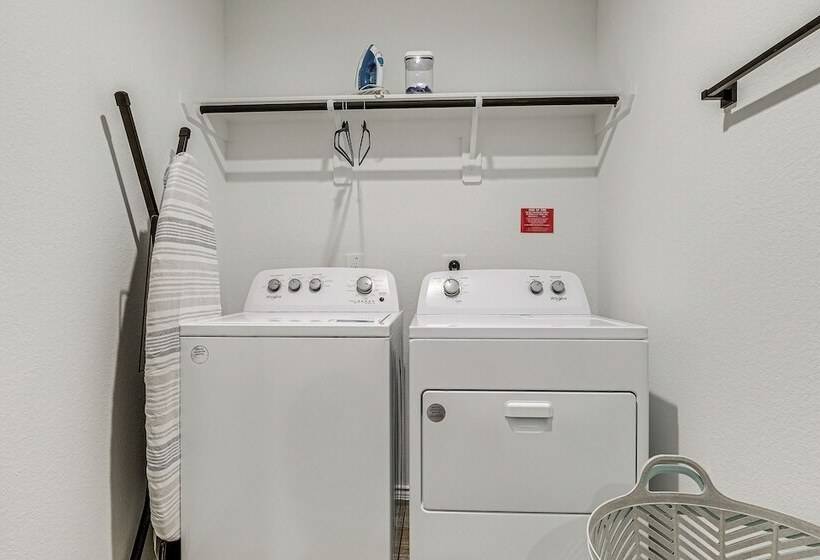 Fulshear Home W/ Private Backyard & Community Pool