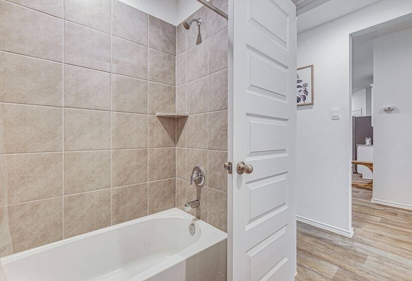 Fulshear Home W/ Private Backyard & Community Pool