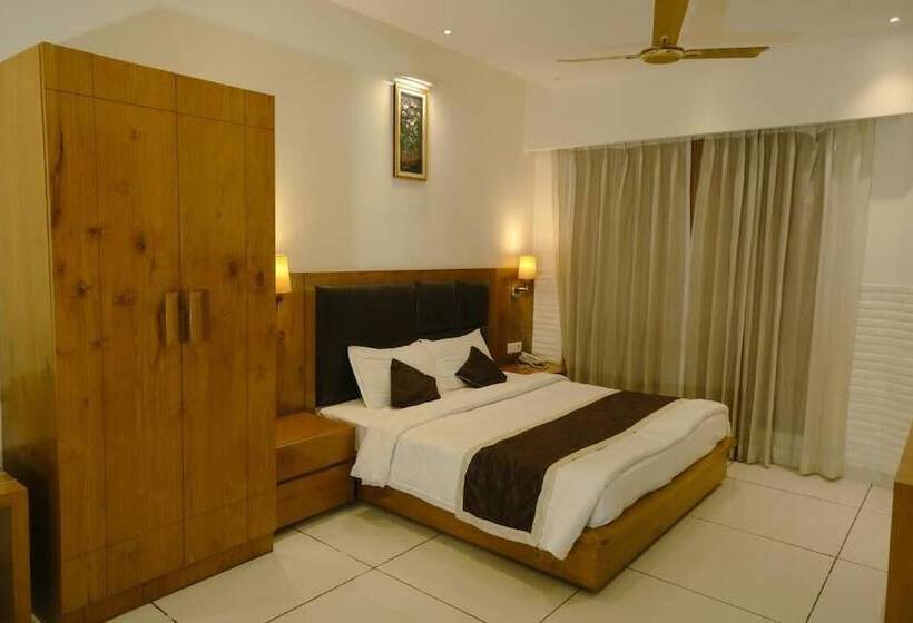 Отель Garden Resorts &