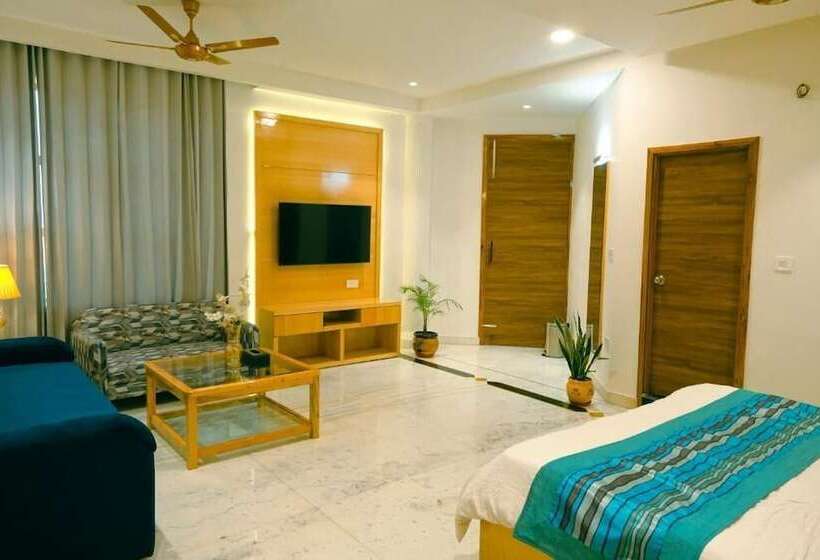 Отель Garden Resorts &