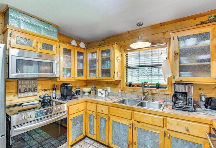 Granbury Home W/ Waterfront Deck: 5 Mi To Downtown