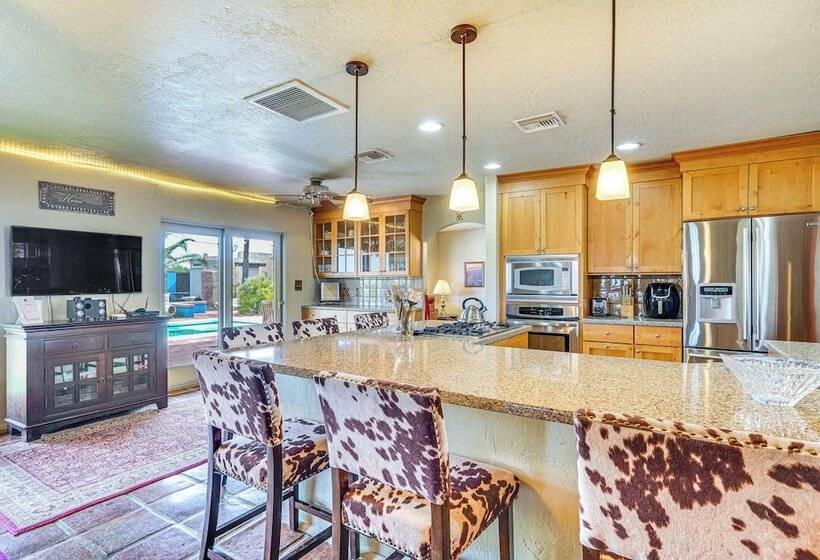 Green Valley Mountain Oasis W/ Views: 4 Mi To Golf