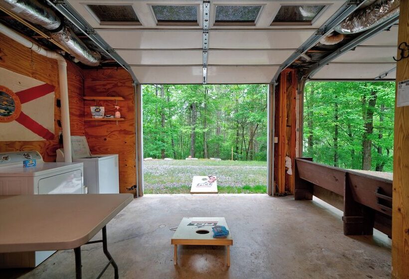 Mountain Community Home In Ellijay! Games, Private Hot Tub And Sunsets!