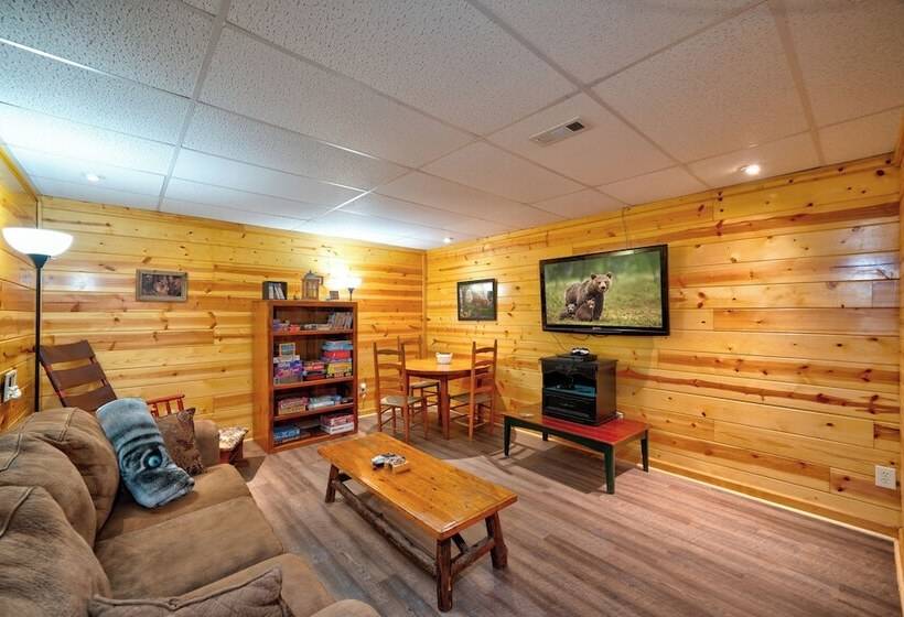 Mountain Community Home In Ellijay! Games, Private Hot Tub And Sunsets!