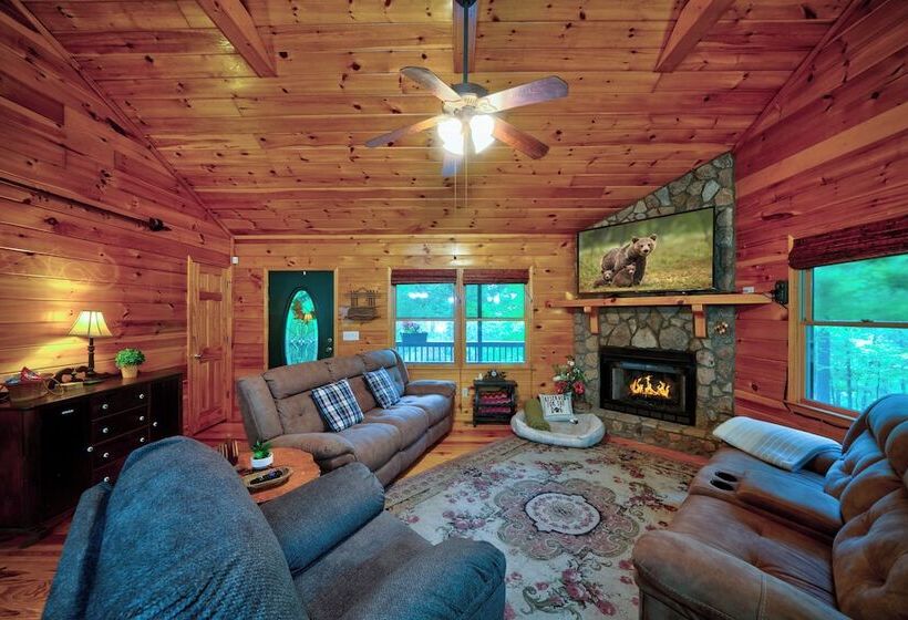 Mountain Community Home In Ellijay! Games, Private Hot Tub And Sunsets!
