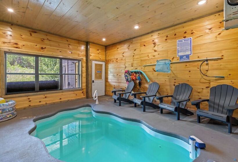 Modern Cabin W/ Pool, Hot Tub, Games & More!