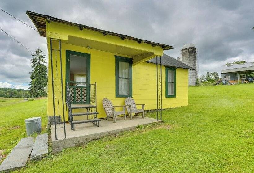 Historic Honesdale Cabin On Farm & Animal Rescue!