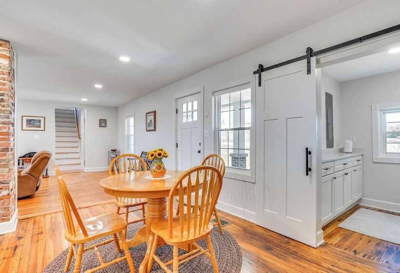 Historic Jefferson Farmhouse   Hike, Bike & Raft!