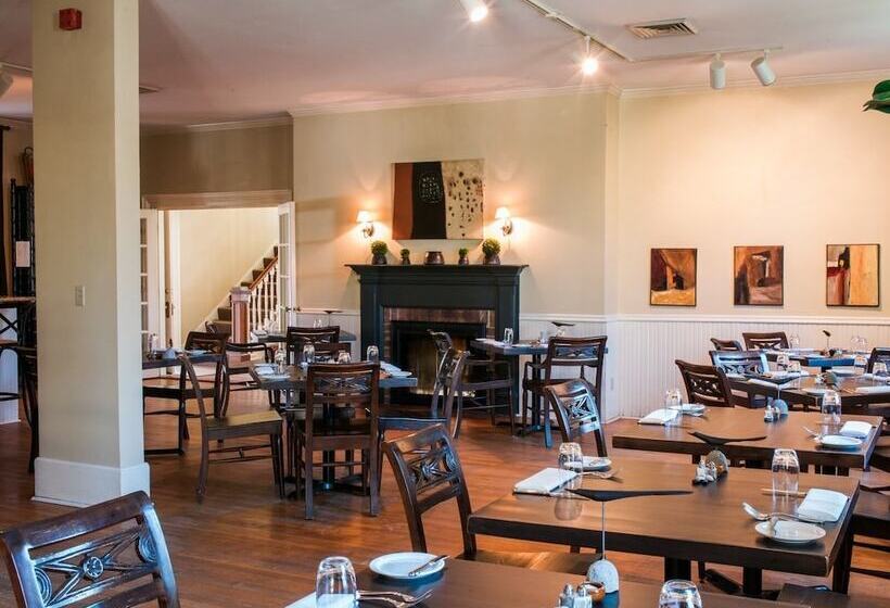 فندق Aim Whistlingswan Inn And Restaurant