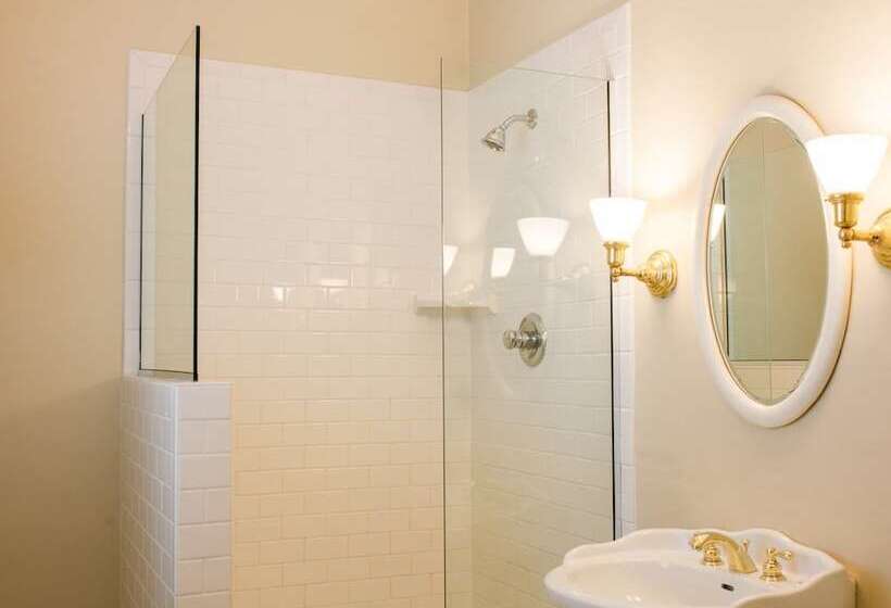 فندق Aim Whistlingswan Inn And Restaurant