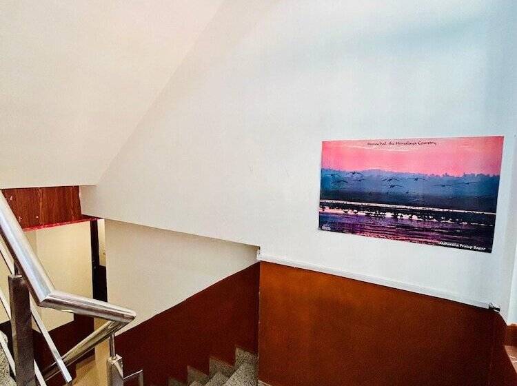 هتل Annadale View