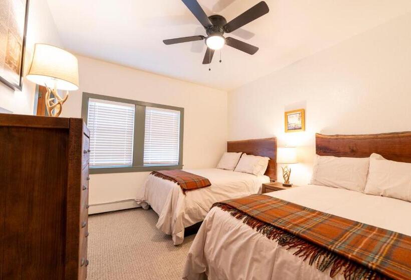 酒店 Camp Richardson Resort