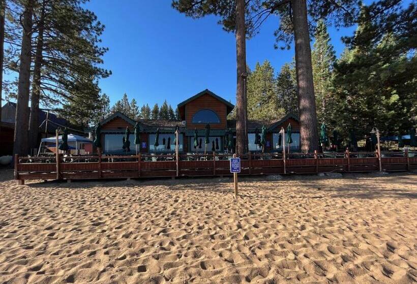 酒店 Camp Richardson Resort