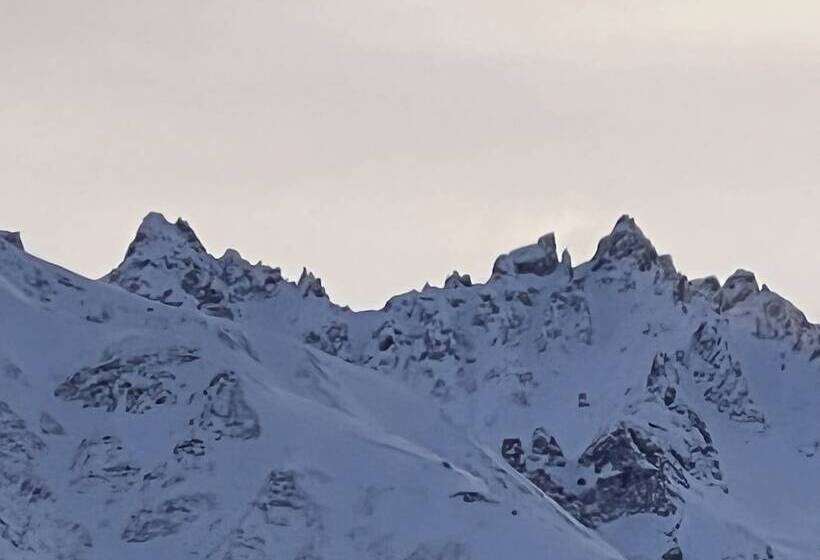 فندق Cantwell Cabins