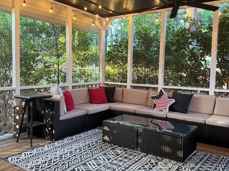 فندق Charming May Street Retreat