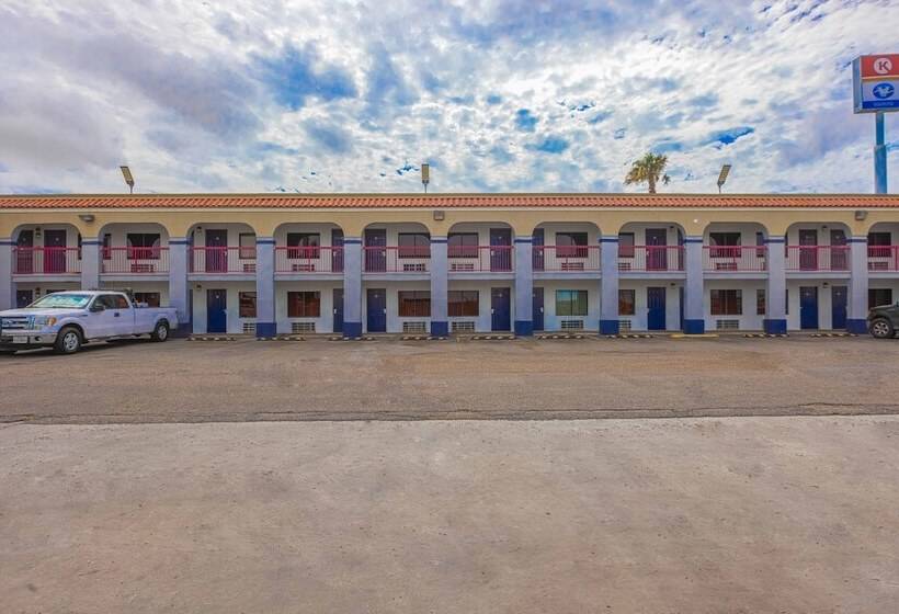 فندق Coastal Inn Corpus Christi