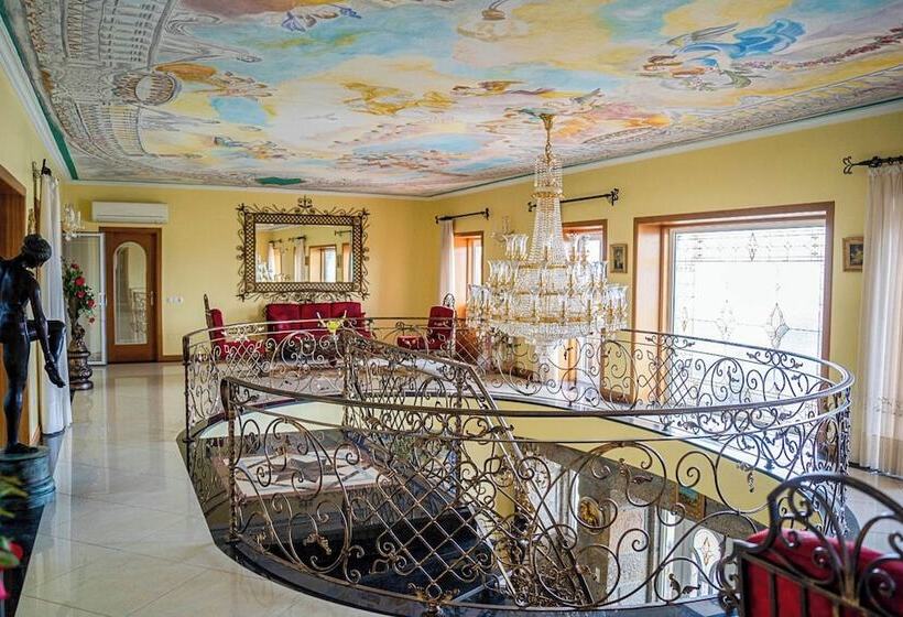 ホテル Elegância & Carros