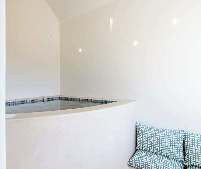 Отель Galaria Luxury Suites