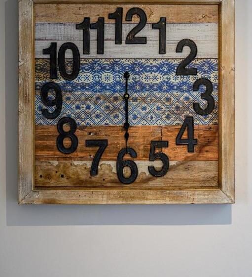 Отель Galaria Luxury Suites