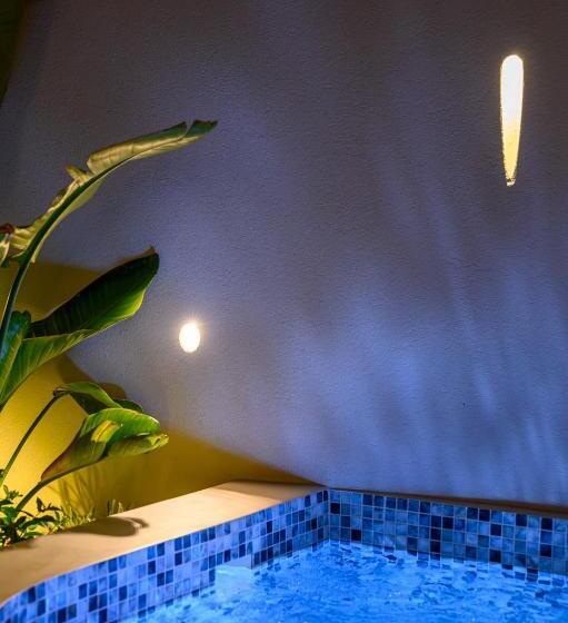 Отель Galaria Luxury Suites