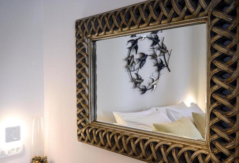 Отель Galaria Luxury Suites