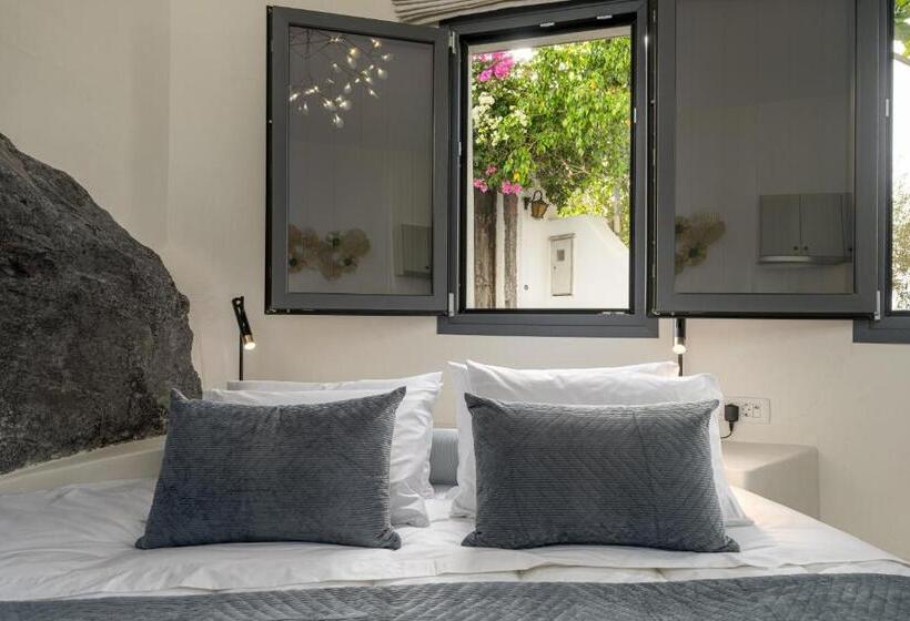 Отель Galaria Luxury Suites