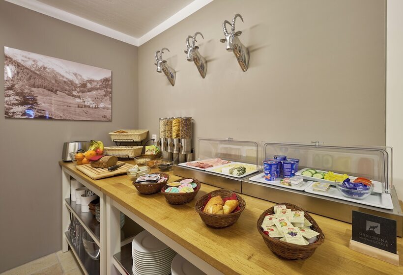 فندق Grischuna Mountain Lodge