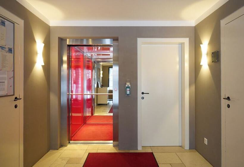 فندق Grischuna Mountain Lodge