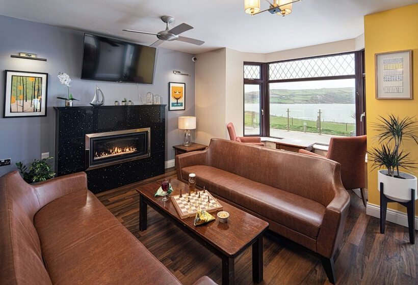 ホテル The Gwbert