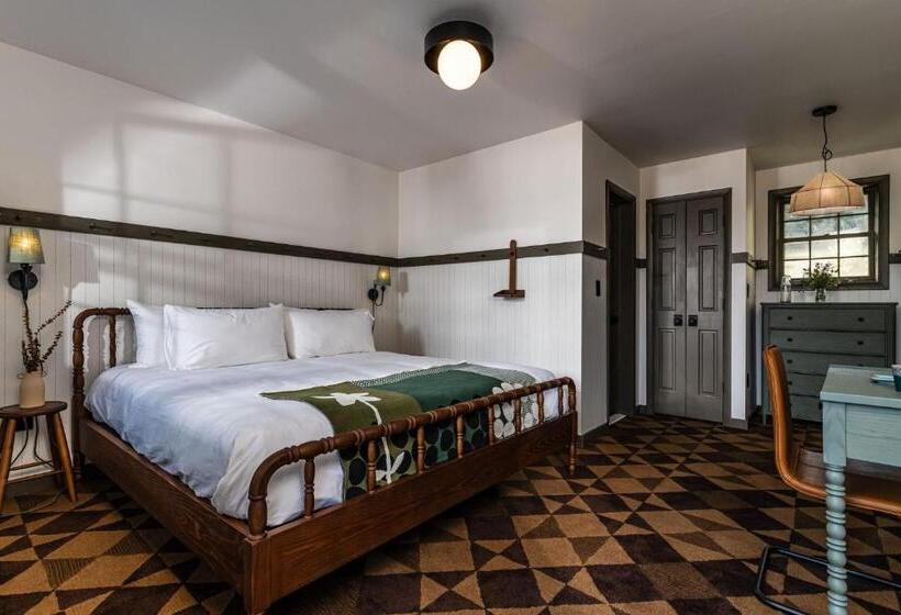 בית מלון כפרי Hemlock Neversink