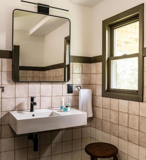 בית מלון כפרי Hemlock Neversink