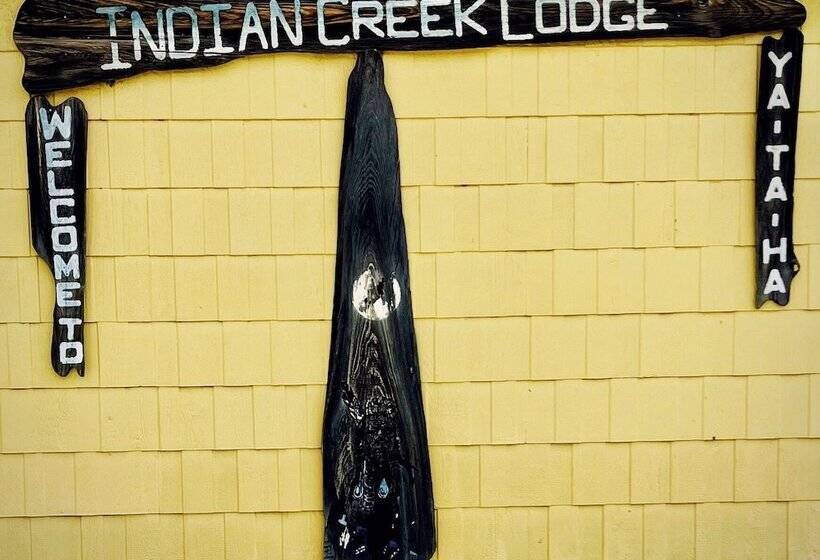 Отель Indian Creek Lodge
