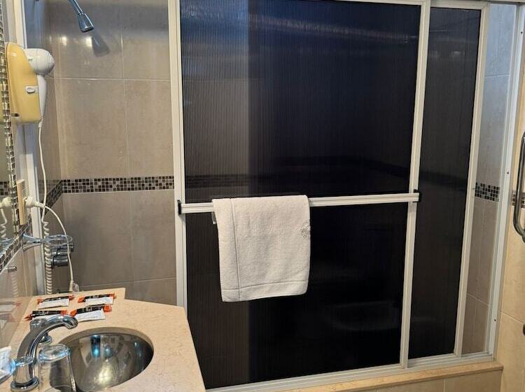 Отель Intersur Independencia