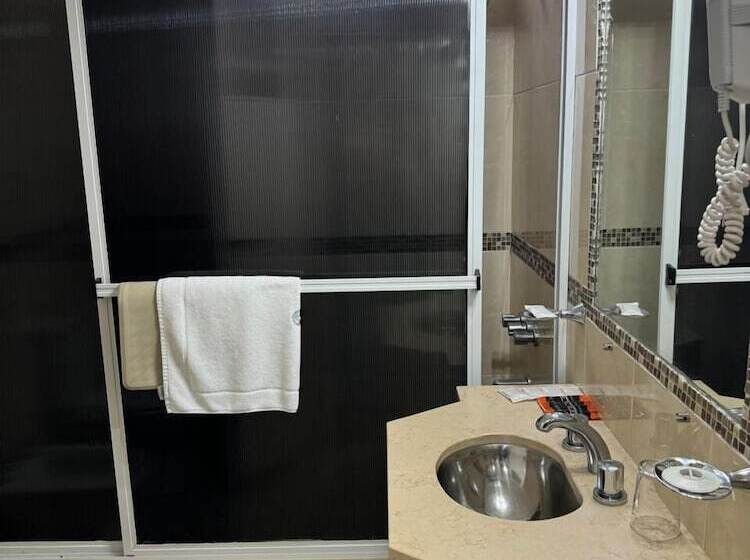 Отель Intersur Independencia