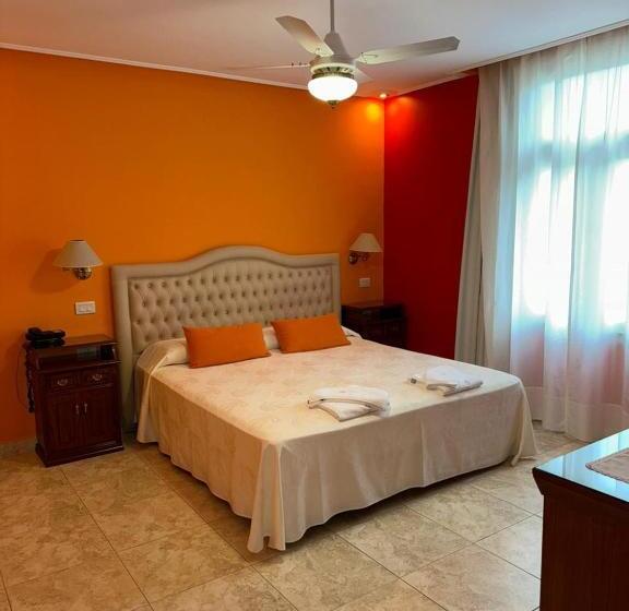 Отель Intersur Independencia