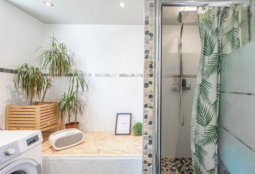 Отель La Magnifique Villa