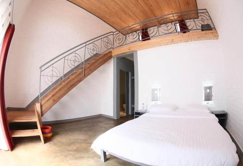 בית מלון כפרי Le Chat'o Park