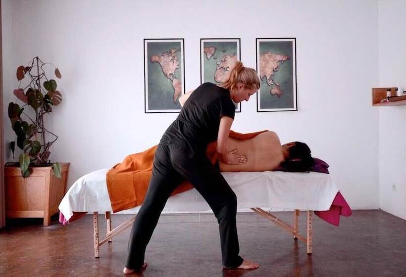 בית מלון כפרי Le Chat'o Park