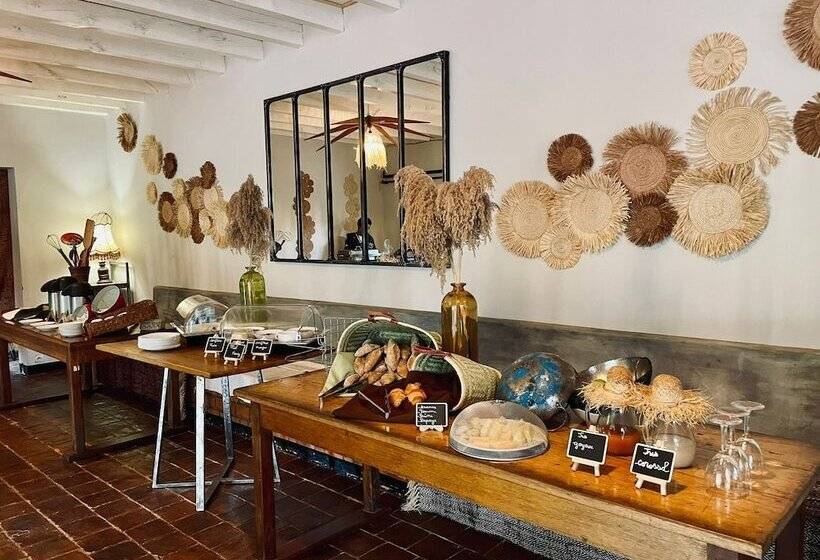 בית מלון כפרי Le Chat'o Park