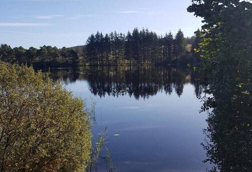 فندق Lochside Retreat At Three Lochs Holiday Park