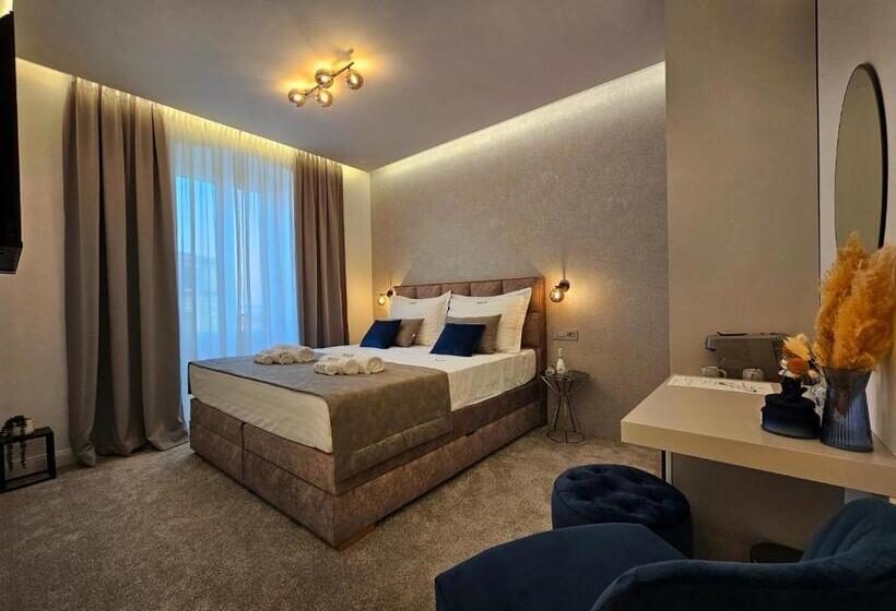 هتل Mape Luxury Rooms