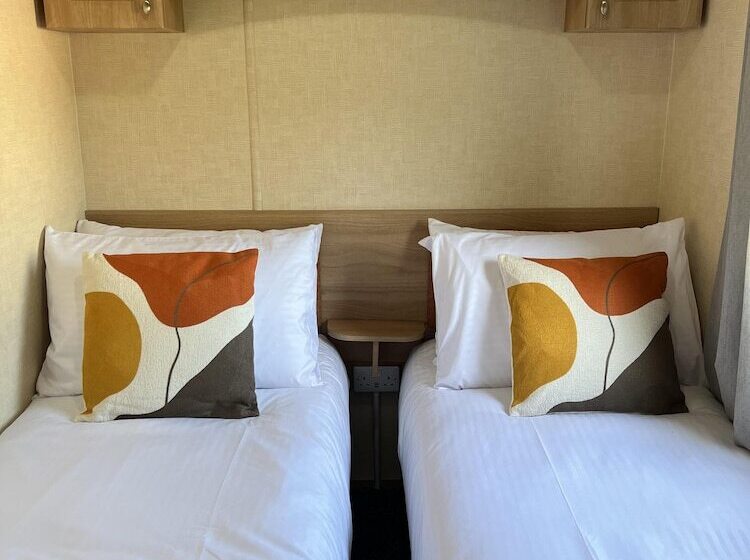 בית מלון כפרי Hornshole Hideaway Caravan Hawick