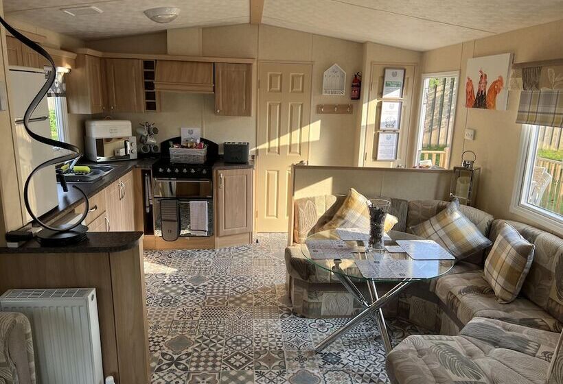 בית מלון כפרי Hornshole Hideaway Caravan Hawick