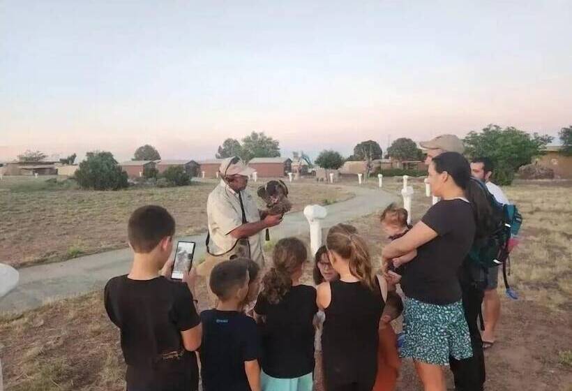 田舎風ホテル Raptor Ranch Glamping